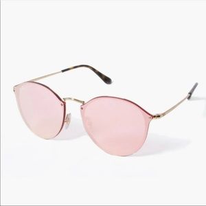 Pink mirrored ray bans